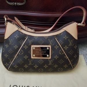 Authentic Louis Vuitton monogram Thames PM bag